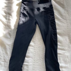 Lorna Jane Black Capri High Waist Leggings XS